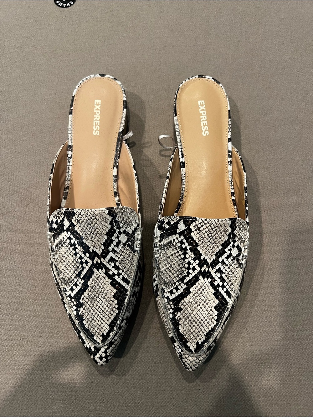 Express Black & White Snake-Print Pointed Toe Mules - size 10 NWOB - never worn
